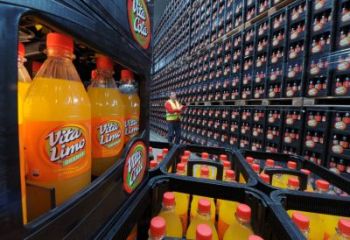 Image: /media/presse/PR-Foto_VC_Bilanz_2010_03_2011_Motiv_Logistik_Rechte_fuer_PR_und_Online_zeitlich_und_raeumlich_unbegrenzt.jpg